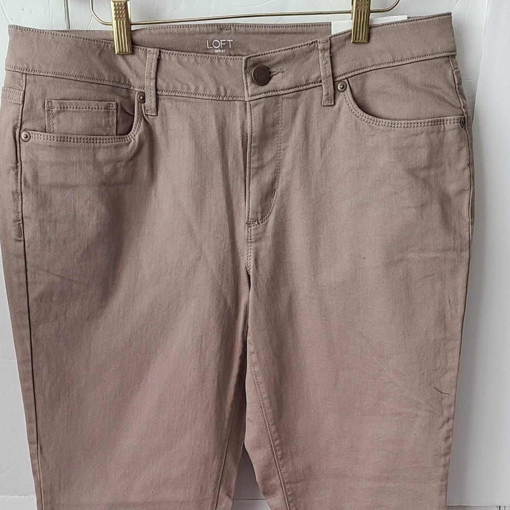 NWT Loft curvy skinny women's pants sz.12 beige